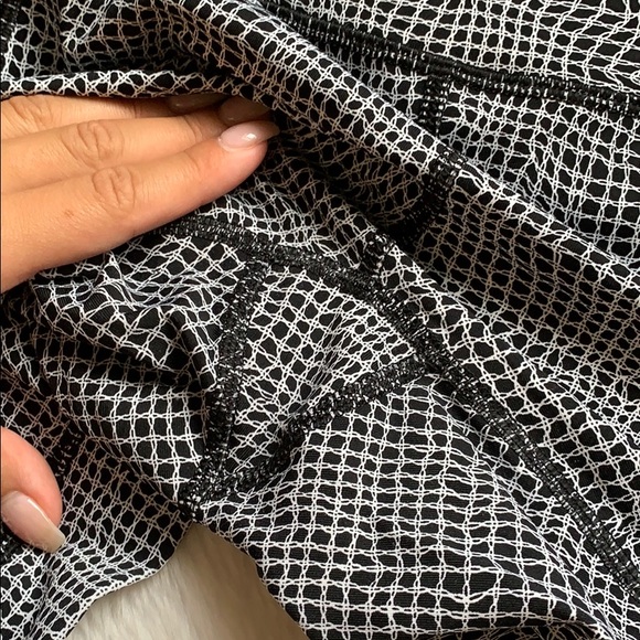 Lululemon leggings - Picture 4 of 6